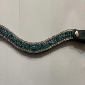 Productos Ecuestres para montar a caballo, banda de cuero negro con forma de onda hecha a mano para cejas de caballo con cadena decorativa de 5 filas, venta al por mayor - Product Image 3