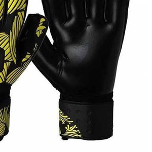 Tech Industries Gants de gardien de but de haute qualité à des fins de match et d'entraînement Conception et logo personnalisés - Product Image 5