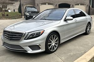 Mercedes-Benz Classe S S65 AMG Turbo AWD 2015, panoramique, alliage d'aluminium, ACC, R20, automatique, pneus, éclairage gauche, intérieur en cuir - Product Image 4