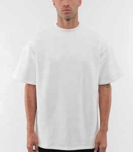 T-shirt surdimensionné de luxe en coton 100% pour hommes, col montant et design boxy pour l'hiver - Product Image 4