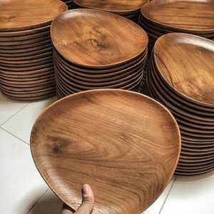 Premium Quality Eco-Friendly Handmade Round <b>Serving</b> Trays and <b>Spoons</b> Made of Acacia Wood with Antique Design - Product Image 4