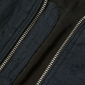 Vestes bomber en satin de haute qualité pour hommes, col montant, respirantes, vêtements d'extérieur pour la course à pied, légères, saison hivernale, fabriquées au Pakistan - Product Image 4