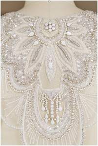 Capa de cuentas hecha a mano única de alta moda abrigo de fiesta de estilo pijo para mujeres y adultos ODM Club Wear - Product Image 2