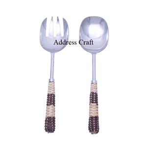Ustensiles de cuisine de style élégant ensemble de serveurs à salade outils de service en acier inoxydable de qualité supérieure avec poignée en osier outils à salade classiques - Product Image 3