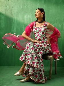 Conjunto Sharara de Algodón Rosa y Blanco de Diseñador ADAA |   Sharara con Bordado de Red, Adornos de Gota Patti y Estampado Floral para Fiestas y Eventos Festivos - Product Image 6