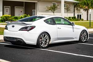 Hyundai Genesis Coupé 3.8 Ultimate Plus 2015 Usado en Buen Estado, Sin Accidentes, Volante a la Izquierda/Derecha - Product Image 3