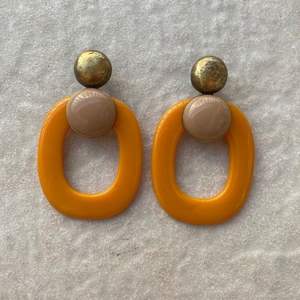 ต่างหูเรซิ่นรูปนางฟ้าแบบปรับแต่งได้-สีและขนาดที่ปรับแต่งได้ แบรนด์ SAMI HANDICRAFT ดีไซน์ทันสมัยสำหรับสาวๆ ใช้ได้ทุกวัน งานฝีมือเรซิ่น - Product Image 5