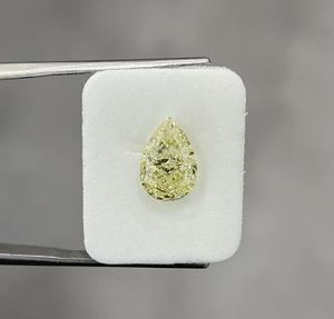 Diamant de qualité supérieure VS2 Clarity, naturel, fantaisie, vert jaunâtre, taille poire, 3,01 carats, certifié EX Symmetry, fournisseur d'usine OEM - Product Image 1