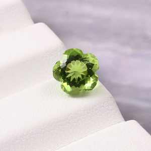 Peridoto Verde Natural de Alta Calidad, Corte Flor, con Efecto Ojo de Gato, Certificado por Terceros, para Joyería - Product Image 2