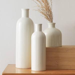 Vase en céramique noire Vase à fleurs en céramique artisanal indien décoration de la maison bureau et hôtel Design moderne élégant en céramique touts - Product Image 5