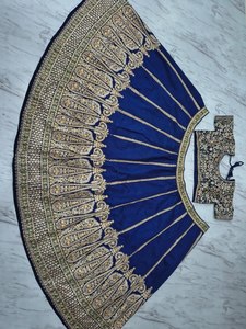 Colección de Lehengas de Diseño Rangoli en Faux Georgette con Lentejuelas y Bordado de Hilo, Choli Ajustado con Dupatta para Ocasiones Especiales - Product Image 2