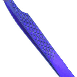 Pinces à épiler en acier inoxydable à pointe fine avec couleur personnalisée pour hommes et utilisation en salon de haute qualité - Product Image 5