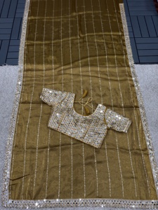 Collection de saris en soie lourde de créateur tendance Vêtements indiens et pakistanais de style Bollywood élégants pour mariages et fêtes - Product Image 2