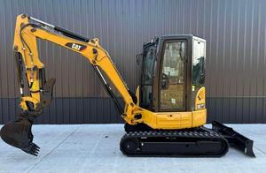 Mini-excavatrice d'occasion CAT 303.5E2, 25 CV, diesel, sur chenilles, cabine fermée, pince hydraulique, godet de 24 pouces - Product Image 3