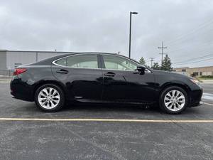 Lexus ES 300h d'occasion 2013 à prix bas à vendre - Product Image 4