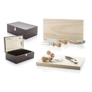 Set di Utensili da Cucina in Legno Personalizzati Ilyinskiy, Gadget Personalizzati per Formaggio - Product Image 1