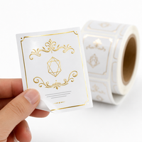 Étiquettes personnalisées en vinyle imperméable en rouleau, logo gaufré, autocollant d'emballage en feuille d'or, pour bouteilles, aliments, animaux, pizzas, impression CMYK
