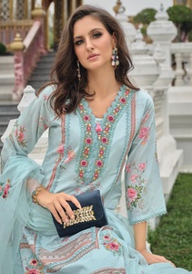 Venta caliente de muselina con estampado y bordado Kurti Pant y Dupatta Compras en línea al precio más bajo Fabricante DE LA India - Product Image 5