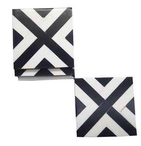 Posavasos cuadrados de nogal con incrustaciones de hueso de lujo, posavasos geométricos en blanco y negro hechos a mano - Product Image 1