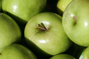 Manzanas Verdes Granny Smith Orgánicas Frescas, Suministro al por Mayor de Primera Calidad para la Venta - Product Image 3