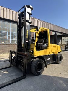 Montacargas Diésel Usado de 2 Toneladas, Tracción en las Cuatro Ruedas, para Terreno Accidentado, con Mástil de 2/3 Etapas en Venta - Product Image 3