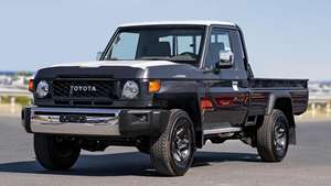 Super Oferta 2024 TOYOTA LAND CRUISER 4.0P – GRIS - Product Image 2