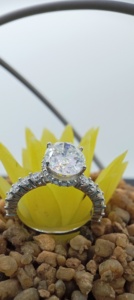 D'VINS JEWELS' Classic Popular Style 9x7mm Moissanite Diamond Lab Grown Engagement Ring for Parties - Product Image 5