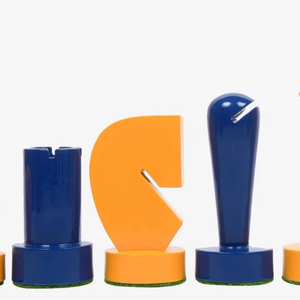 Juego de Ajedrez Moderno Minimalista Serie Berliner, Piezas de Madera Pintadas en Azul y Amarillo, Rey de 3.7 pulgadas, al Mejor Precio - Product Image 4