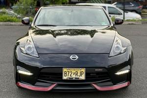 Nissan 370Z NISMO Coupé 2018 Usado Premium ~23,500 Millas, Transmisión Manual de 6 Velocidades, Motor V6 de 3.7 Litros - Product Image 6