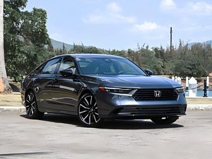 Sedán Mediano 2024, 1.5L Turbo, Tracción Delantera, Automático, Vehículo de Nueva Energía, >700km de Autonomía, Motor de 200-250kW, Batería de 90-110kWh - Product Image 3