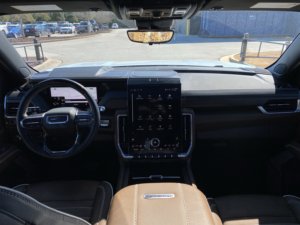 Usado, Limpio, 2025 GM_C Yukon Denali Ultimate 4WD - Product Image 6