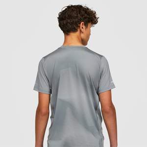 เสื้อยืดทนทานต่อการแสดงของผู้ชาย-น้ำหนักเบาและทนทาน-เหมาะสำหรับกิจกรรมออกกำลังกายและฟิตเนส - Product Image 5