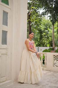 2025 Colección Navratri-Top reversible de algodón sin mangas Kora con trabajo bordado multihilo - Product Image 4