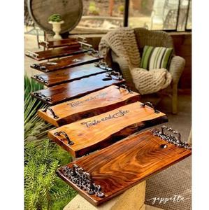 Élégant plateau de service en résine de bois avec détail en pierre d'agate - Product Image 2