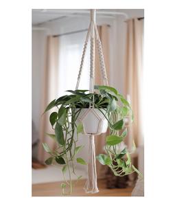 Jardinière en corde macramé pour la présentation de plantes d'intérieur décoratives, rehaussant l'intérieur avec un charme artisanal - Product Image 3