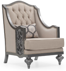 Fauteuil en bois massif néoclassique de luxe avec des détails sculptés à la main et un revêtement en tissu de qualité supérieure - Product Image 1