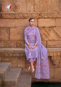 La última colección de algodón puro con Kantha Work Kurti Pant y Dupatta, suministro mundial al por mayor de India - Product Image 4