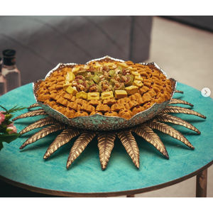 Elegante cuenco para servir dulces de chocolate de metal dorado Cuenco redondo de chocolate de metal Perfecto para regalos de lujo y eventos especiales - Product Image 5