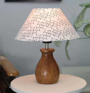 โคมไฟทันสมัยที่มีฐานทรงกระบอกไม้สีเข้มและร่มเงาผ้าลินินเรียบง่ายมีจำหน่ายในราคาขายส่ง - Product Image 5