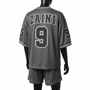 Conjunto Deportivo Corto de Malla de Poliéster Suave de 180 GSM para Mujer, Color Gris Oscuro, con Logotipo Personalizado Serigrafiado - Product Image 2