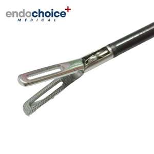 Pince fenêtrée autoclavable réutilisable 5mm x 330mm pour saisir et manipuler les tissus délicats - Product Image 4