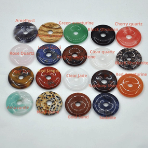 Pendentif beignet en cristal naturel en gros disque de pierres précieuses brutes pour la guérison énergétique Feng Shui et la décoration de la maison - Product Image 6