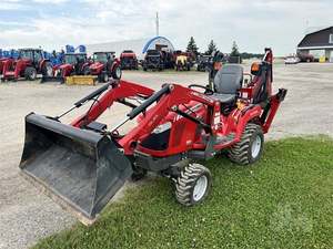 2017 Massey Ferguson GC1720 Tractor usado - Product Image 4