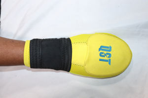 ผู้จัดจำหน่ายขายส่งถุงมือเบสบอลแบบสไลด์ ออกแบบโลโก้ตามสั่ง ผลิตแบบ OEM ทำจากนีโอพรีน สวมใส่สบายและระบายอากาศได้ดี ปกป้องมือ - Product Image 4