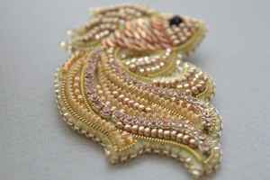 Broches perlées Broche design faite à la main. Accessoires de haute qualité. Broche design unique. Baby shower meilleur cadeau. - Product Image 4