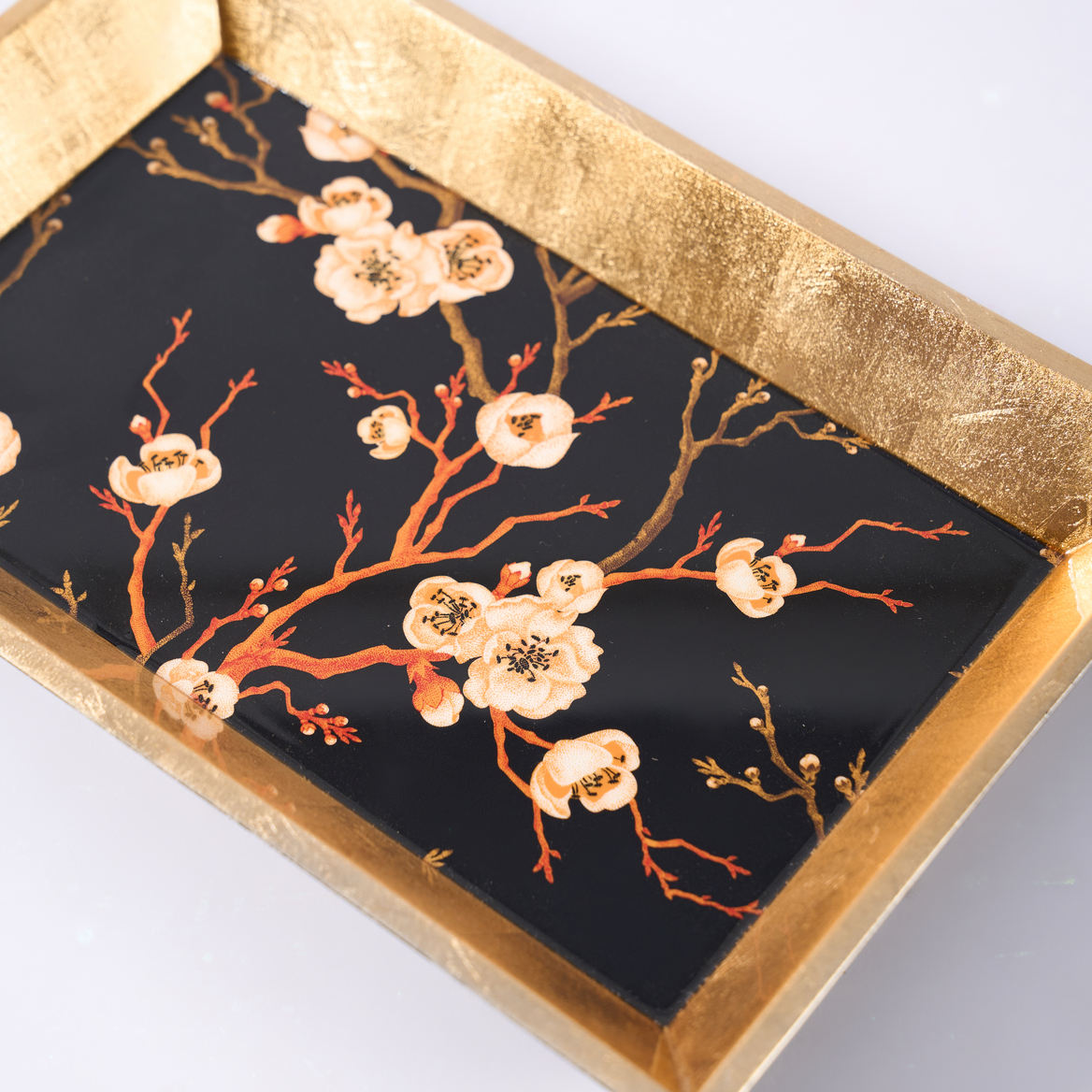 ขอบสีทอง