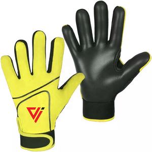 Gants de football gaélique GAA de qualité supérieure avec paume en latex allemand, design léger, antidérapants et sangle de poignet réglable 2026 - Product Image 3