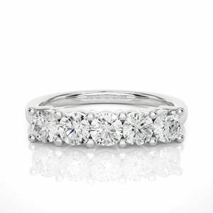 Bague en diamant à 5 pierres sertie à griffes rondes pour femmes - Product Image 2