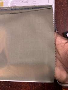 Tela para camisas Premium Egyptian Giza 58 | Mezcla de viscosa y poliéster para el mercado internacional a un precio asequible - Product Image 5