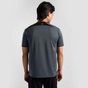 เสื้อยืด Turbo สีเทา ทรงปกติ ผลิตจากโพลีเอสเตอร์ 100% น้ำหนัก 250 กรัม พิมพ์ลายซิลค์สกรีนแบบอัดแน่น ผ้า CVK ย้อมสีพื้น น้ำหนักเบา - Product Image 2